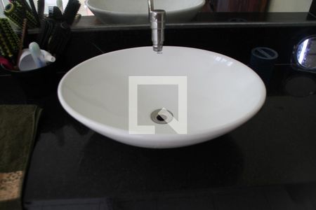 Casa à venda com 350m², 4 quartos e 3 vagasBanheiro - Torneira