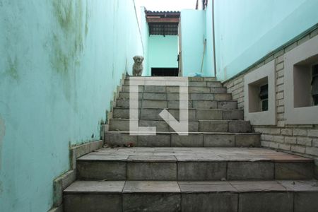 Casa à venda com 350m², 4 quartos e 3 vagasEscada