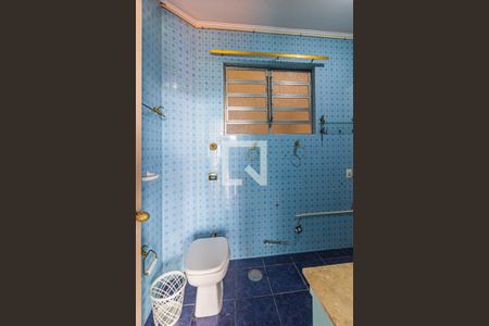 Apartamento à venda com 205m², 3 quartos e 1 vaga Apartamento à venda com 205m², 3 quartos e 1 vagaBanheiro da Suite