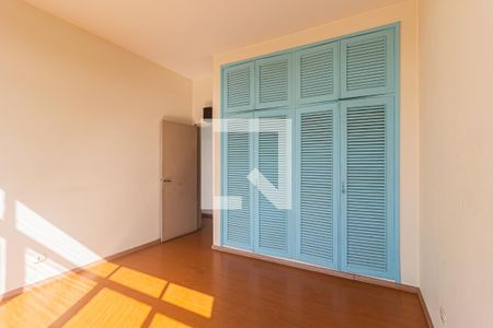 Apartamento à venda com 205m², 3 quartos e 1 vaga Apartamento à venda com 205m², 3 quartos e 1 vagaQuarto 2