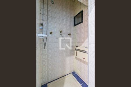 Apartamento à venda com 205m², 3 quartos e 1 vaga Apartamento à venda com 205m², 3 quartos e 1 vagaBanheiro da Suite