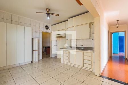 Apartamento à venda com 205m², 3 quartos e 1 vaga Apartamento à venda com 205m², 3 quartos e 1 vagaCozinha