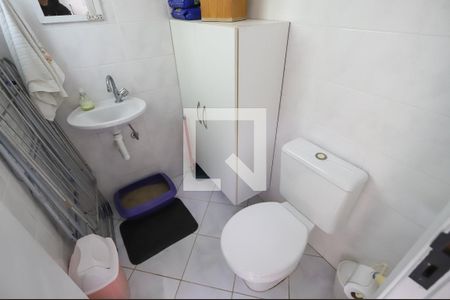 Casa à venda com 185m², 3 quartos e 4 vagas Casa à venda com 185m², 3 quartos e 4 vagasBanheiro de Serviço