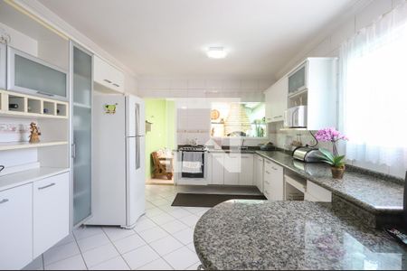 Casa à venda com 185m², 3 quartos e 4 vagas Casa à venda com 185m², 3 quartos e 4 vagasCozinha