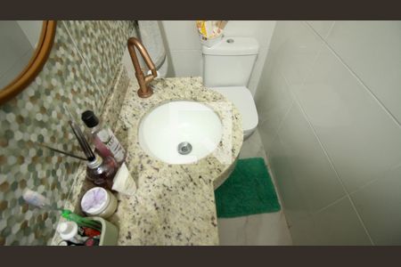 Casa à venda com 125m², 2 quartos e 2 vagas Casa à venda com 125m², 2 quartos e 2 vagasBanheiro