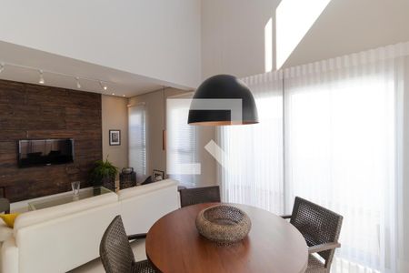 Casa de condomínio à venda com 184m², 3 quartos e 4 vagas Casa de condomínio à venda com 184m², 3 quartos e 4 vagasSalas