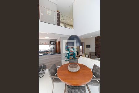 Casa de condomínio à venda com 184m², 3 quartos e 4 vagas Casa de condomínio à venda com 184m², 3 quartos e 4 vagasSalas