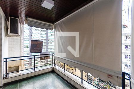 Apartamento à venda com 237m², 4 quartos e 2 vagas Apartamento à venda com 237m², 4 quartos e 2 vagasVaranda da Sala