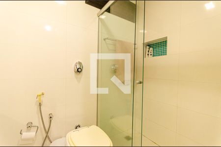 Apartamento à venda com 237m², 4 quartos e 2 vagas Apartamento à venda com 237m², 4 quartos e 2 vagasBanheiro da Suite 3