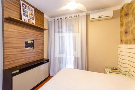 Apartamento à venda com 237m², 4 quartos e 2 vagas Apartamento à venda com 237m², 4 quartos e 2 vagasSuite 2