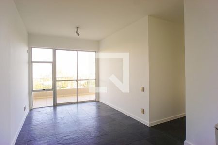 Sala de apartamento à venda com 3 quartos, 77m² em Barra da Tijuca, Rio de Janeiro