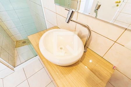 Apartamento à venda com 59m², 2 quartos e 1 vaga Apartamento à venda com 59m², 2 quartos e 1 vagaBanheiro Social