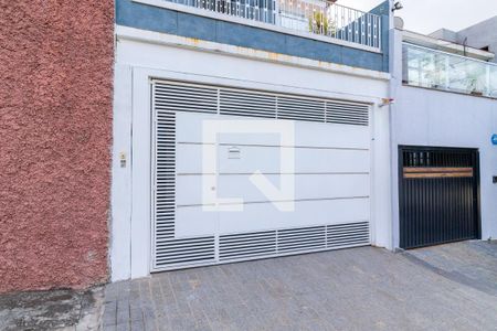 Casa à venda com 130m², 3 quartos e 2 vagasFachada