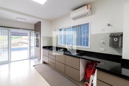 Casa à venda com 130m², 3 quartos e 2 vagasCozinha