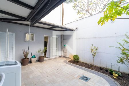 Casa à venda com 130m², 3 quartos e 2 vagasQuintal e Área de Serviço
