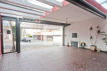 Casa à venda com 250m², 4 quartos e 2 vagas Casa à venda com 250m², 4 quartos e 2 vagasGaragem