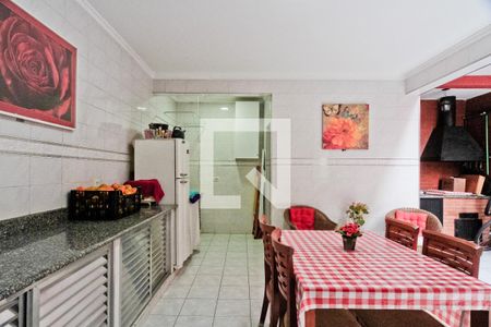 Casa à venda com 250m², 4 quartos e 2 vagas Casa à venda com 250m², 4 quartos e 2 vagasQuintal