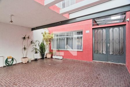 Casa à venda com 250m², 4 quartos e 2 vagas Casa à venda com 250m², 4 quartos e 2 vagasGaragem