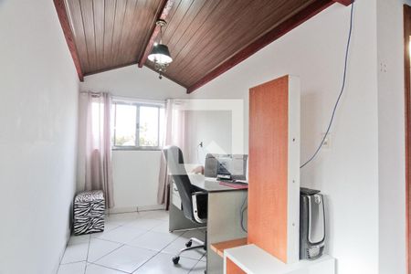 Casa à venda com 250m², 4 quartos e 2 vagas Casa à venda com 250m², 4 quartos e 2 vagasSótão