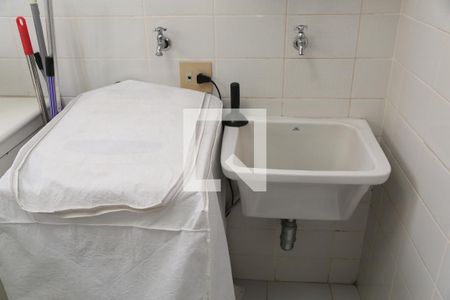 Apartamento para alugar com 120m², 2 quartos e 1 vagaArea de serviço