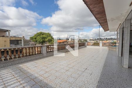 Casa à venda com 431m², 4 quartos e 8 vagas Casa à venda com 431m², 4 quartos e 8 vagasChurrasqueira