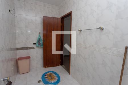 Casa à venda com 431m², 4 quartos e 8 vagas Casa à venda com 431m², 4 quartos e 8 vagasBanheiro do quarto 4 - suíte