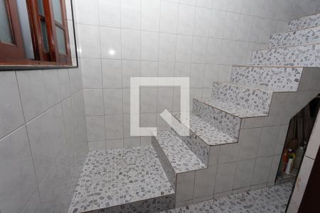 Casa à venda com 431m², 4 quartos e 8 vagas Casa à venda com 431m², 4 quartos e 8 vagasEscada interna para os quarto