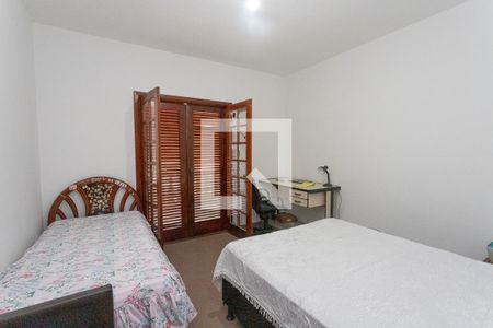 Casa à venda com 431m², 4 quartos e 8 vagas Casa à venda com 431m², 4 quartos e 8 vagasQuarto 2