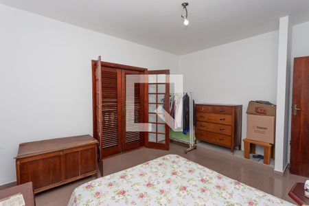 Casa à venda com 431m², 4 quartos e 8 vagas Casa à venda com 431m², 4 quartos e 8 vagasQuarto 3 - suíte