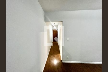 Corredor de apartamento para alugar com 2 quartos, 68m² em Vila Pauliceia, São Paulo