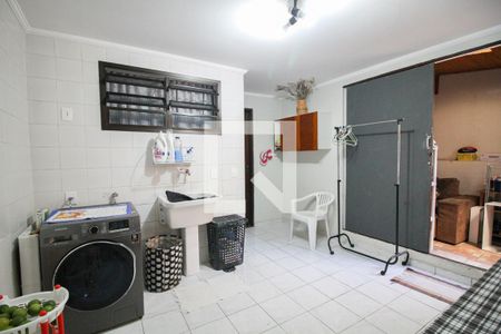 Casa à venda com 116m², 3 quartos e 3 vagasarea de serviço