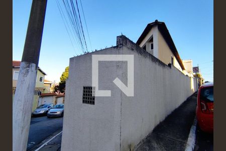 Casa à venda com 116m², 3 quartos e 3 vagas Casa à venda com 116m², 3 quartos e 3 vagasfachada lateral