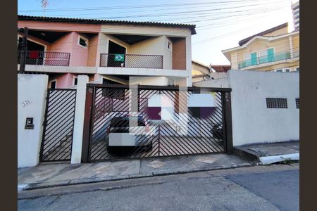 Casa à venda com 116m², 3 quartos e 3 vagas Casa à venda com 116m², 3 quartos e 3 vagasfachada