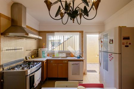 Casa à venda com 858m², 6 quartos e 6 vagas Casa à venda com 858m², 6 quartos e 6 vagasCozinha