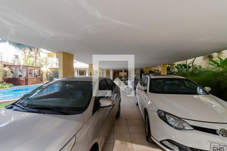 Casa à venda com 858m², 6 quartos e 6 vagas Casa à venda com 858m², 6 quartos e 6 vagasGaragem
