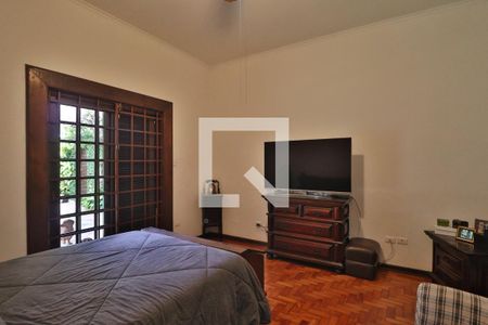 Casa à venda com 600m², 5 quartos e 2 vagasSuíte 