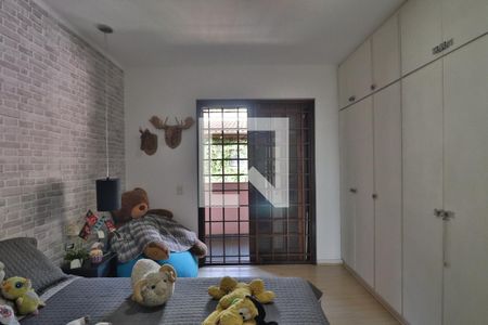 Casa à venda com 600m², 5 quartos e 2 vagasQuarto 4
