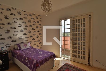 Casa à venda com 600m², 5 quartos e 2 vagasQuarto 2