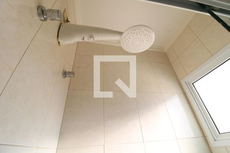 Casa à venda com 170m², 3 quartos e 3 vagasChuveiro banheiro da suíte 1