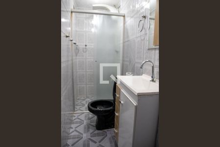 Casa à venda com 200m², 4 quartos e 1 vaga Casa à venda com 200m², 4 quartos e 1 vagaBanheiro de Serviço