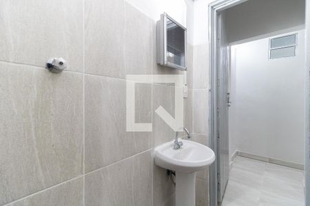 Casa à venda com 70m², 2 quartos e 1 vaga Casa à venda com 70m², 2 quartos e 1 vagaBanheiro