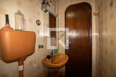 Casa à venda com 100m², 3 quartos e 2 vagasBanheiro Auxiliar 2