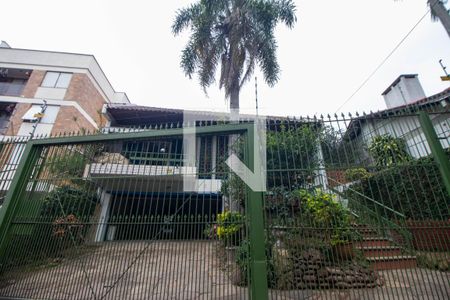 Casa à venda com 100m², 3 quartos e 2 vagasFachada