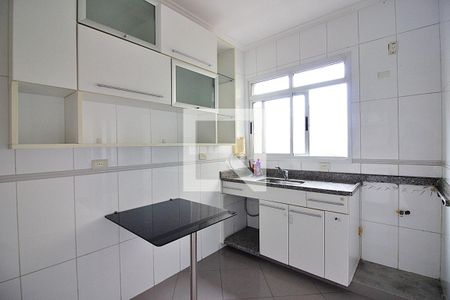 Apartamento para alugar com 89m², 2 quartos e 2 vagasCozinha
