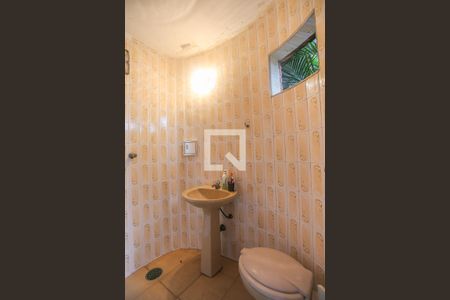 Casa à venda com 300m², 3 quartos e 3 vagas Casa à venda com 300m², 3 quartos e 3 vagasBanheiro 2