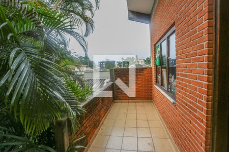 Casa à venda com 300m², 3 quartos e 3 vagas Casa à venda com 300m², 3 quartos e 3 vagasTerraço Quarto 2