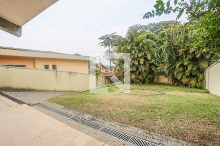 Casa à venda com 300m², 3 quartos e 3 vagas Casa à venda com 300m², 3 quartos e 3 vagasQuintal