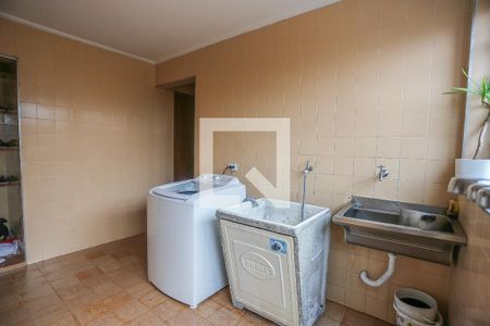 Casa à venda com 300m², 3 quartos e 3 vagas Casa à venda com 300m², 3 quartos e 3 vagasArea de Serviço