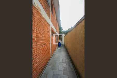 Casa à venda com 300m², 3 quartos e 3 vagas Casa à venda com 300m², 3 quartos e 3 vagasCorredor