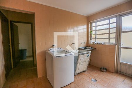 Casa à venda com 300m², 3 quartos e 3 vagas Casa à venda com 300m², 3 quartos e 3 vagasArea de Serviço